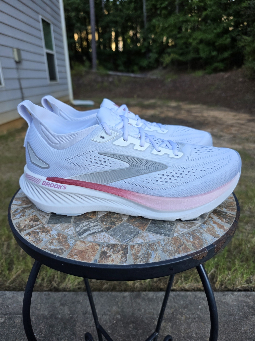 Brooks Glycerin GTS 23 1204921B133 White/Harbor Mist Sneaker Women Sz 12 Worn 2x